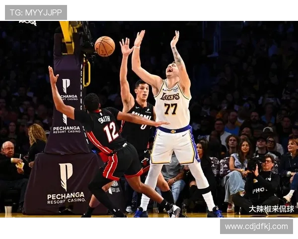 2011年西部湖人与强敌对决的精彩瞬间回顾与分析